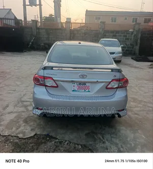 Toyota Corolla 2011 Silver