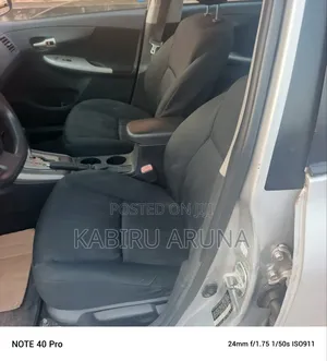 Toyota Corolla 2011 Silver