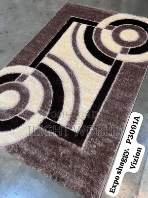 Fluffy Center Rug