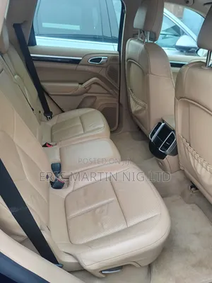 Porsche Cayenne 2013 Blue