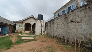 7bdrm Bungalow in Ado-Odo/Ota for sale