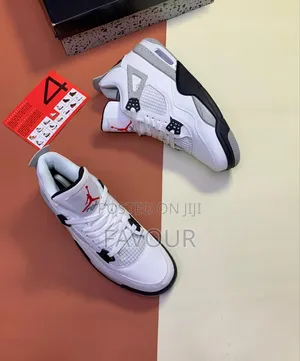 Highquality Jordan 4 Sneakers