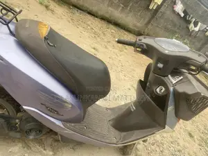 Honda Dio 2006 Purple