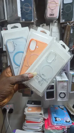 iPhone 17 Transparent Colored Pouch