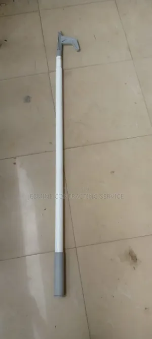Adjustable Telescopic Boat Hook
Maker ; Lalizas
Length ;205cm