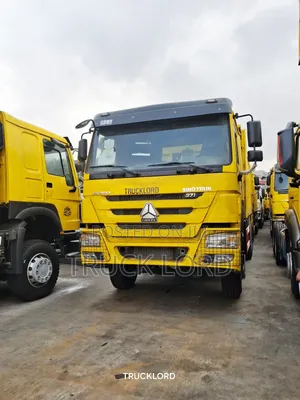 2018 Dump Truck