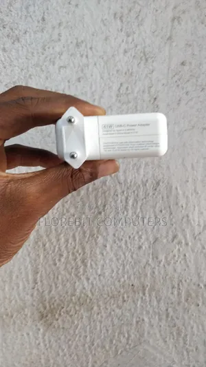 Apple 61wts Usb -Type C Power Adapter