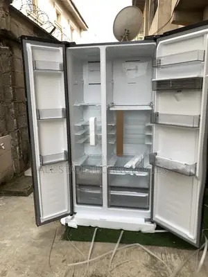 Hisense Side by Side Fridge With External Water Dispenser