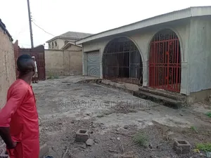 4bdrm Bungalow in Saraki Estate, Abeokuta South for sale