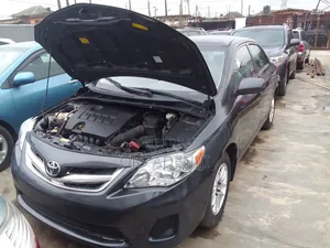 Toyota Corolla 2012 Gray