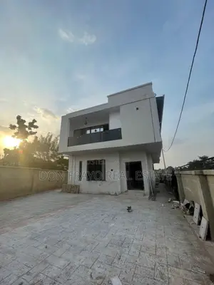4bdrm Duplex in Kolapo Ishola Gra, Akobo for sale