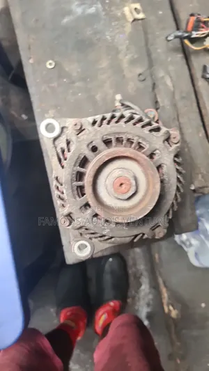Alternator Mitsubishi Outlander 2005