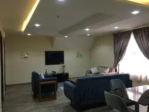 Fully Furnished 3bedroms Penthouse