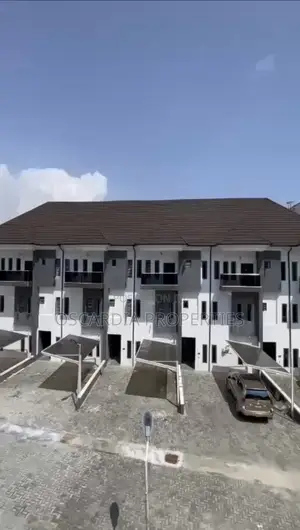 4bdrm Townhouse/Terrace in Chevron for sale