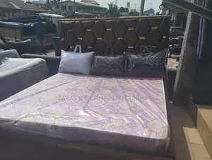6/6 Bedframe