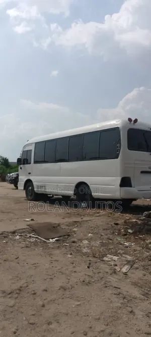 Hyundai County 2008 White