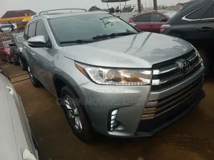 Toyota Highlander Limited Platinum V6 4x4 (3.5L 6cyl 6A) 2016 Gray