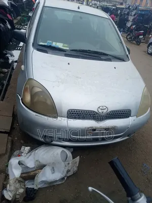Toyota Yaris 2004 Silver