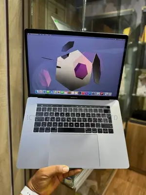 Laptop Apple MacBook Pro 2017 16GB Intel Core i7 SSD 512GB