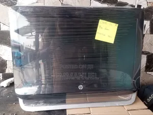 Desktop Computer HP 200 G4 All-in-One 8GB Intel Core I5 HDD 500GB
