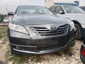 Toyota Camry SE 4dr Sedan (2.4L 4cyl 5A) 2008 Gray