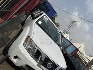 Nissan Frontier 2012 White