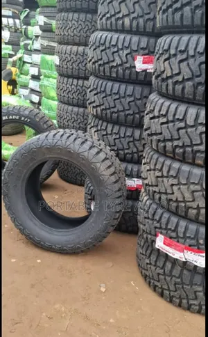 Offload Tyre 265 65 17