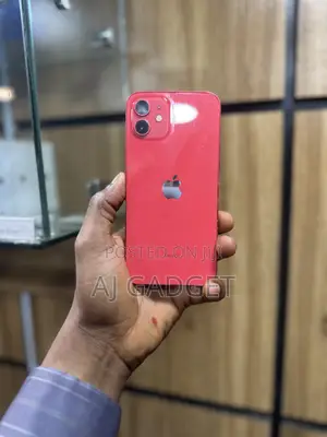 Apple iPhone 12 64 GB Red