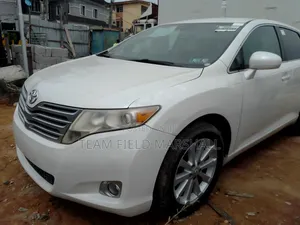 Toyota Sienna LE 7 Passenger 2011 White