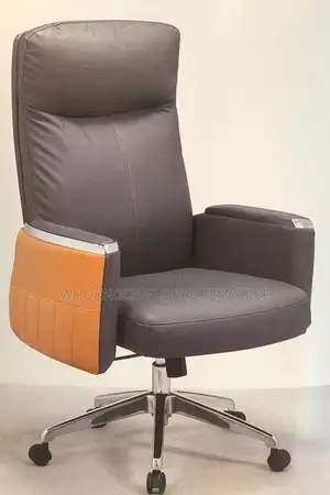 A24 Executive Chair