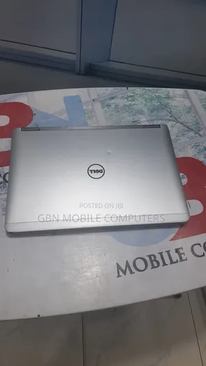 Laptop Dell Latitude E7240 8GB Intel Core i5 SSD 256GB