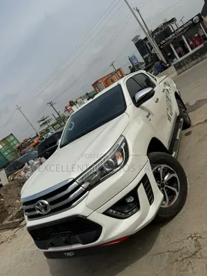 Toyota Hilux Revo Double Cab Petrol 2.7 AWD 2020 White