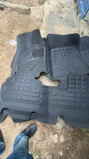Toyota Highlander 2008-2013 Leather Floor Mat Black