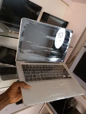 New Laptop Apple MacBook 2012 8GB Intel Core I5 SSD 500GB