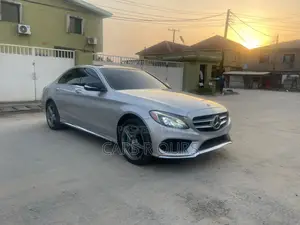 Mercedes-Benz C300 Sport 4dr AWD 4Matic Sedan (2.0L 4cyl 7A) 2015