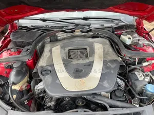 Mercedes-Benz C300 2010 Red