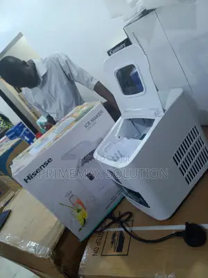 Hisense Self-Cleaning Portable Ice Maker - 12kg Daily Output