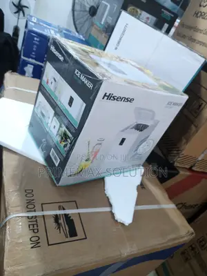 Portable Hisense Ice Maker - 12kg Ice, 2 Sizes, Easy Clean