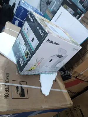 Hisense 12kg Countertop Ice Machine - No Plumbing Required