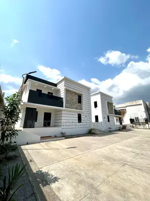 4bdrm Duplex in Owerri for sale