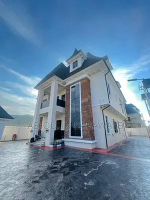 7bdrm Duplex in Efab Metro Poly, Kurudu for sale