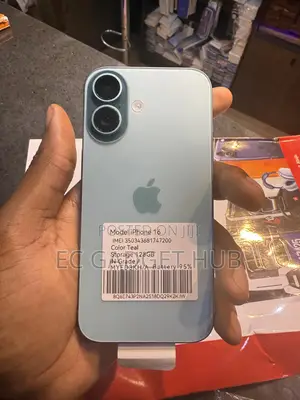 Apple iPhone 16 128 GB Green