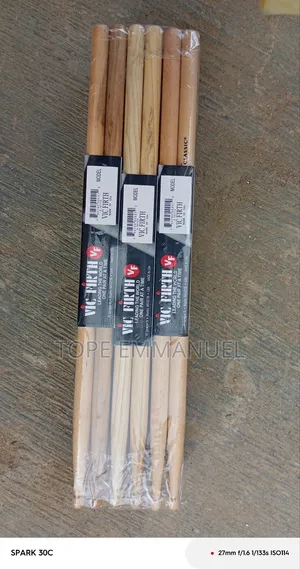 Vic Firth American Classic 5a Hickory Drumsticks