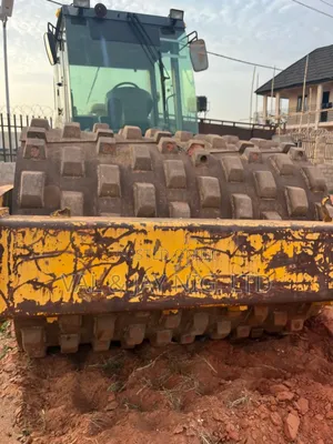 XCMG China Sheetfoot Vibratory Compact Roller - Foreign Use
