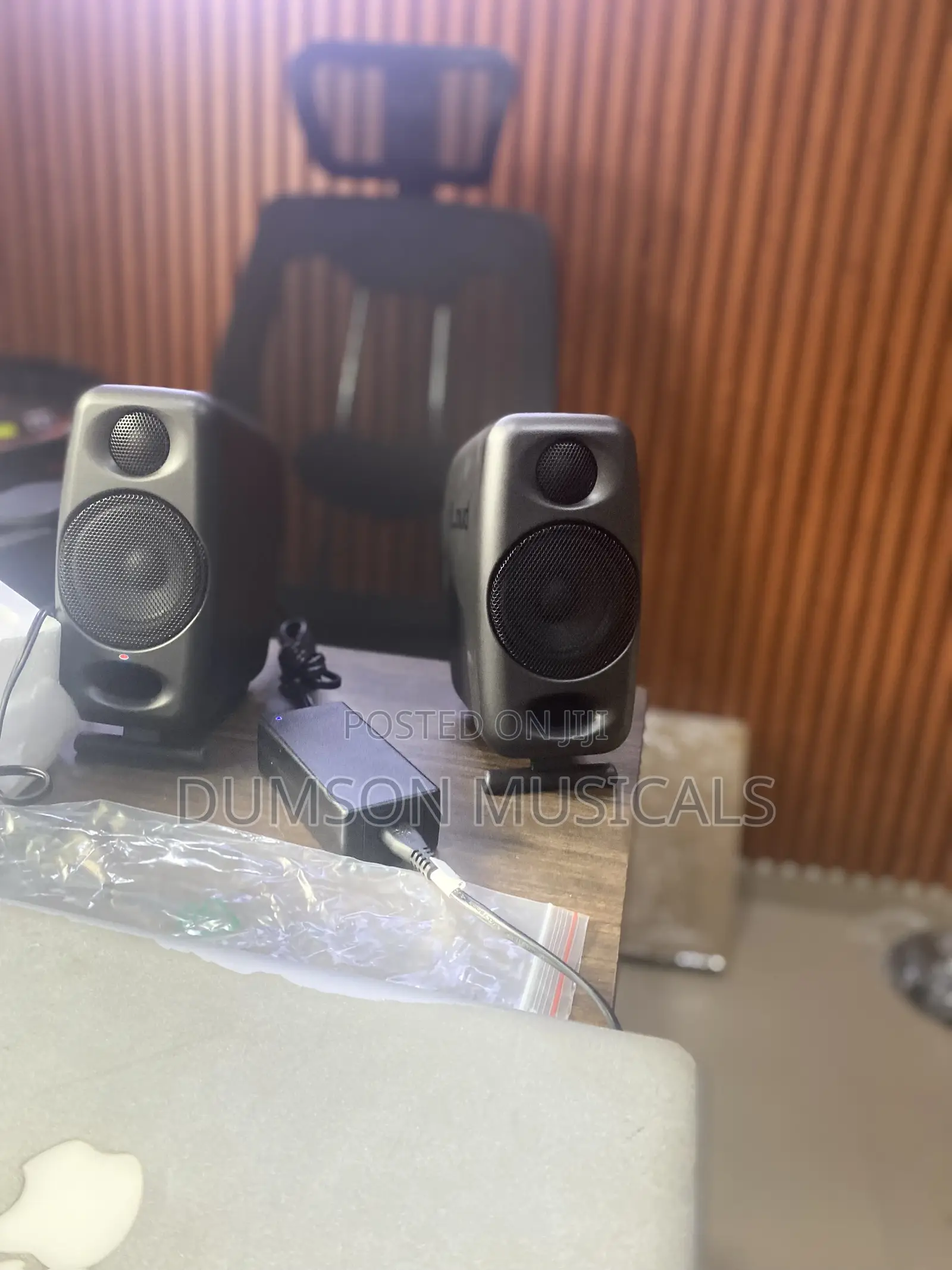 Iloud Micro Monitors (Pair, Black)
