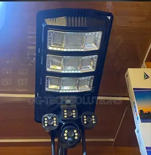 Solar Street Light With Three Lens Solar Rotational Camera