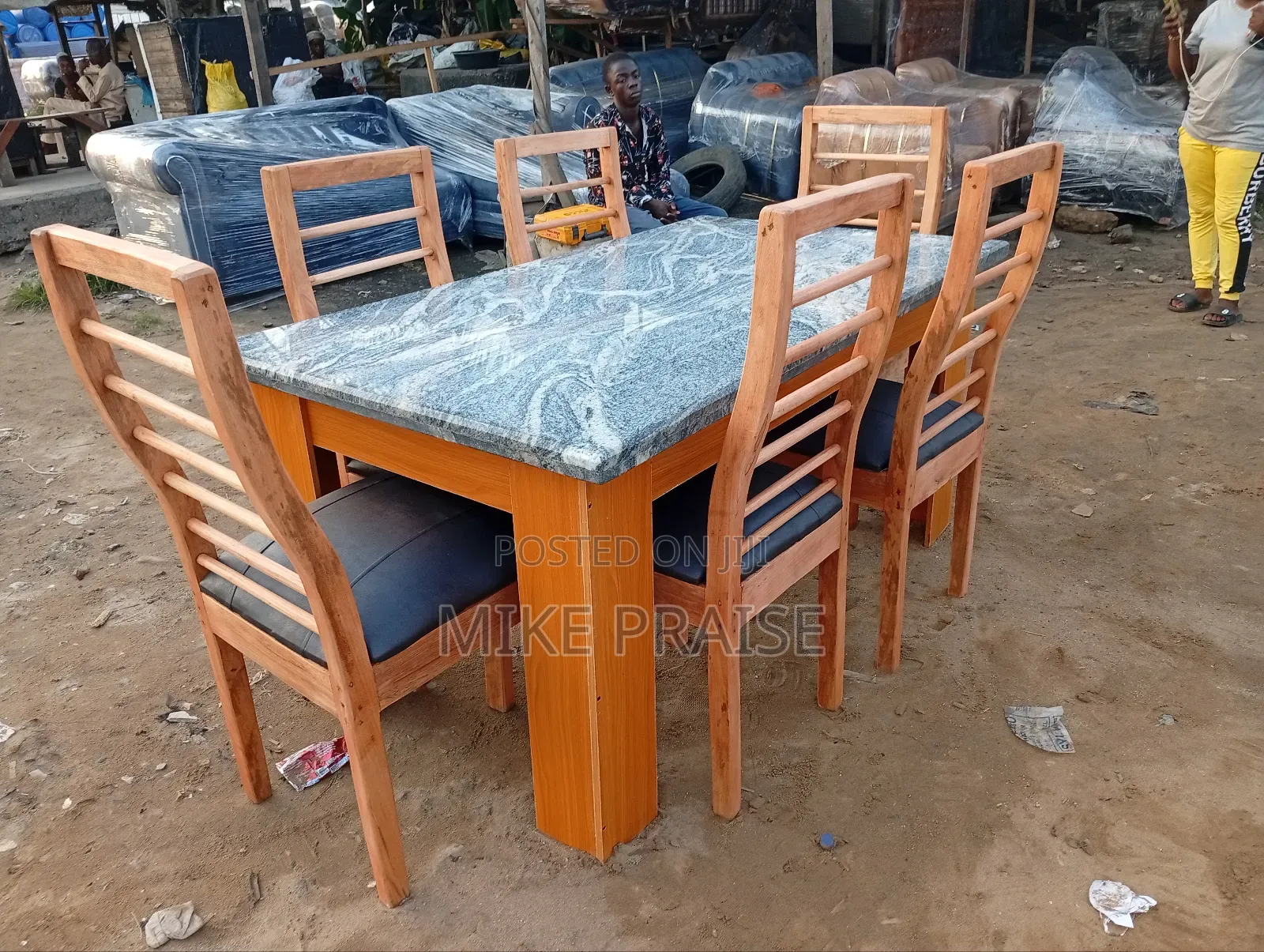 Quality 6 Seaters Dinning Table