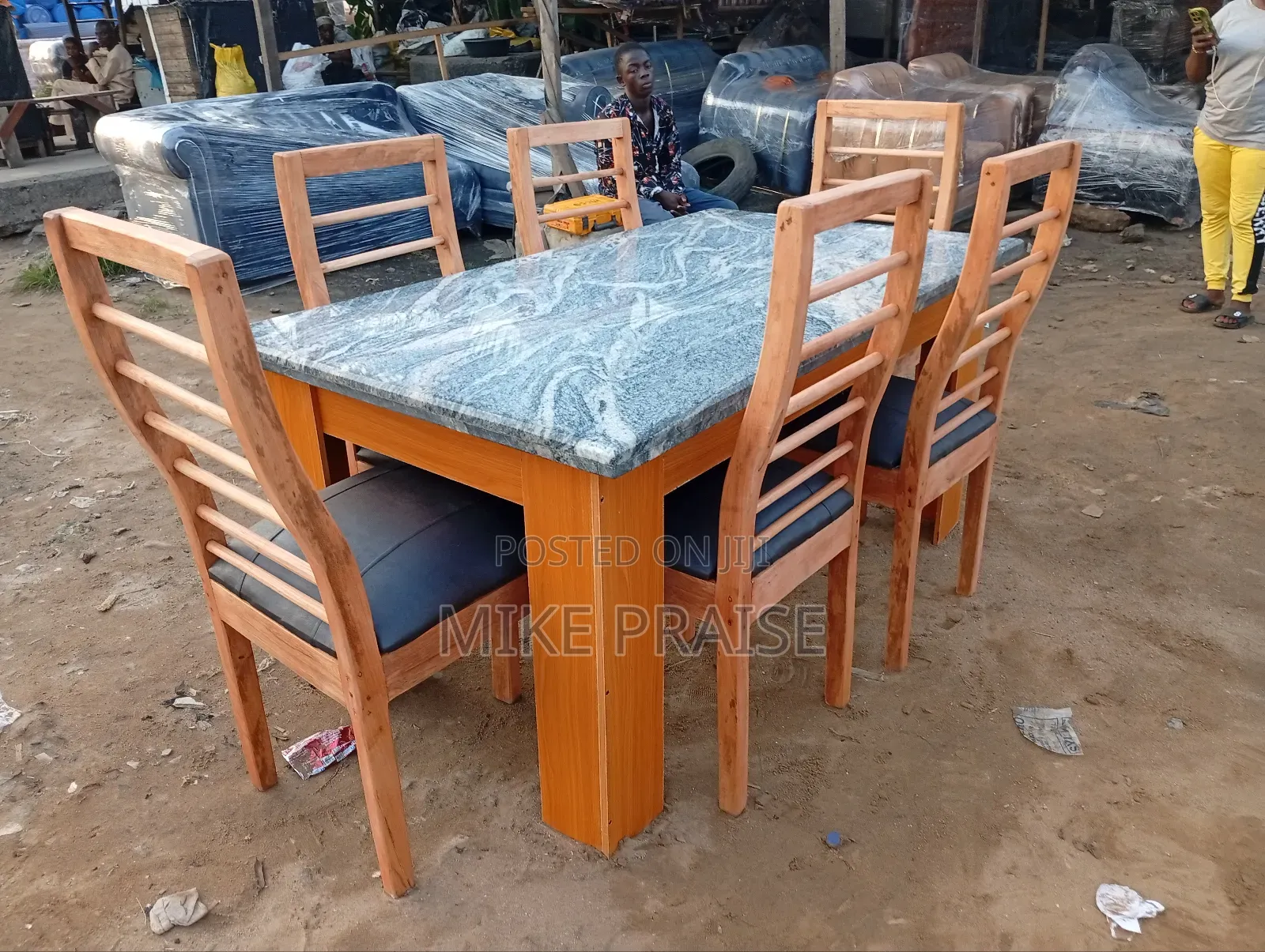 Quality 6 Seaters Dinning Table
