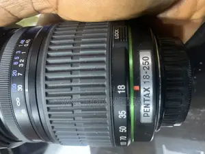 Uk Used 18-250mm Pentax Zoom Lens