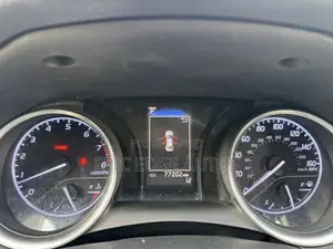 Toyota Camry LE FWD (2.5L 4cyl 8AM) 2018 Silver